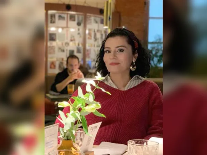 «Я нормальная»: москвичка обвиняет сестру-близнеца в том, что та упекла ее в психушку ради квартиры