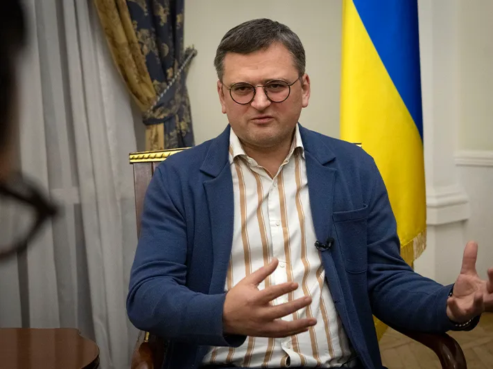 О каких «великий событиях» в конце февраля раздувает интригу Кулеба — разбор политолога