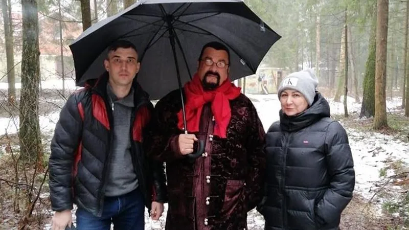 Стивен Сигал заинтересовался профессией лесничего в Подмосковье