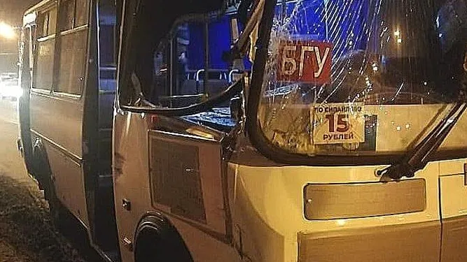 В Уфе в ДТП с автобусом пострадала девушка