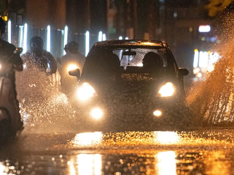 «Решили сломать Русь»: ясновидящая объяснила магическую природу обильных дождей