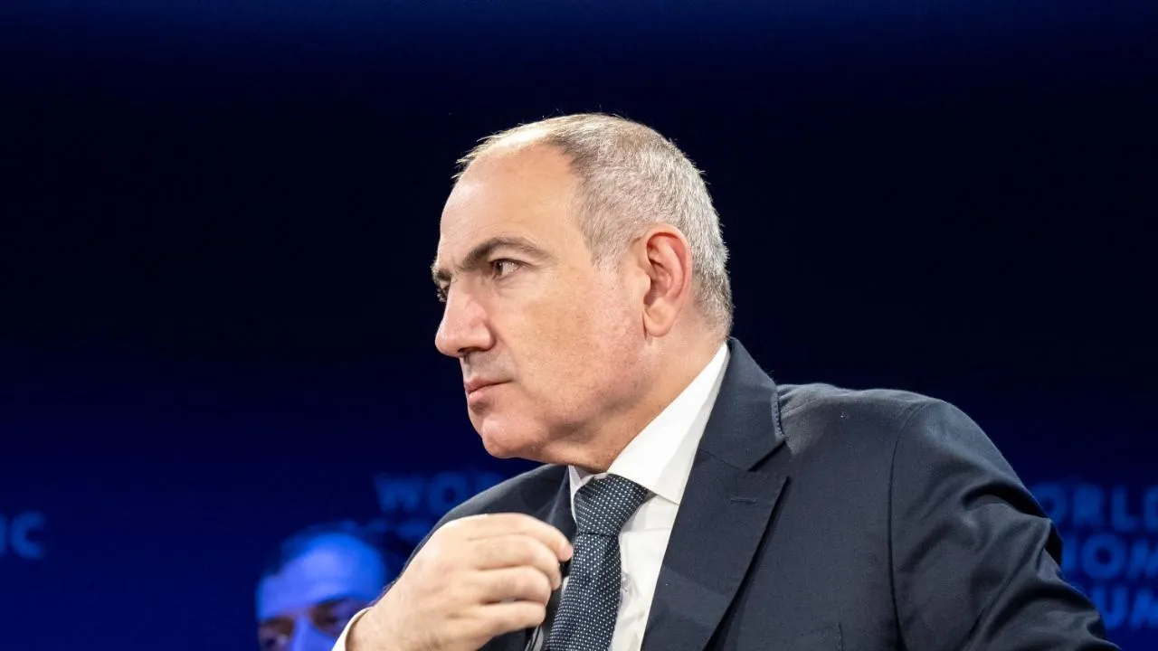 Пашинян уволил главу Службы нацбезопасности Армении на фоне скандала с Карапетяном