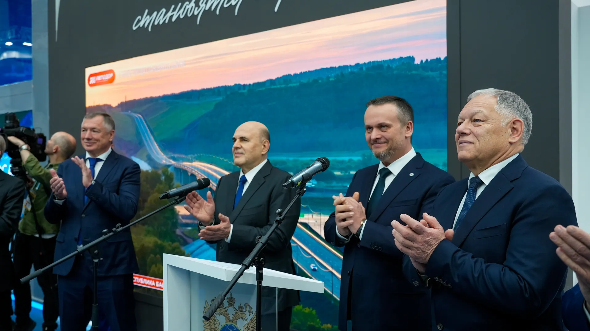 В России готовят новый удар по мошенникам: запрет несанкционированных международных звонков и особые сим-карты для детей