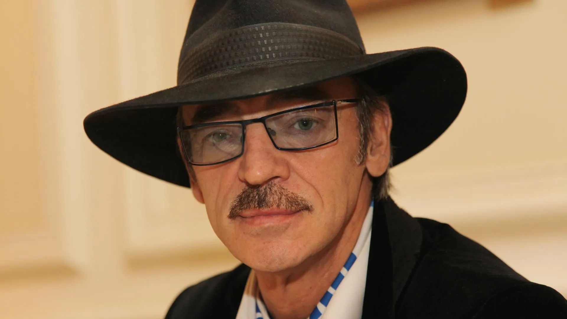 Natalya Loginova/Russian Look