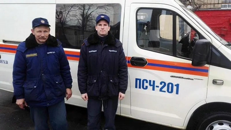 Спасатели в Балашихе освободили палец ребенка, застрявший в дверном замке