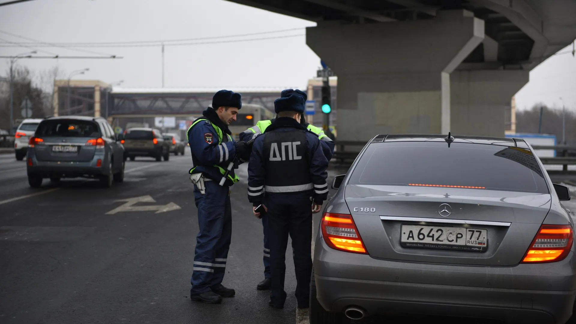 В России введено новое правило для водителей автомобилей и электротранспорта