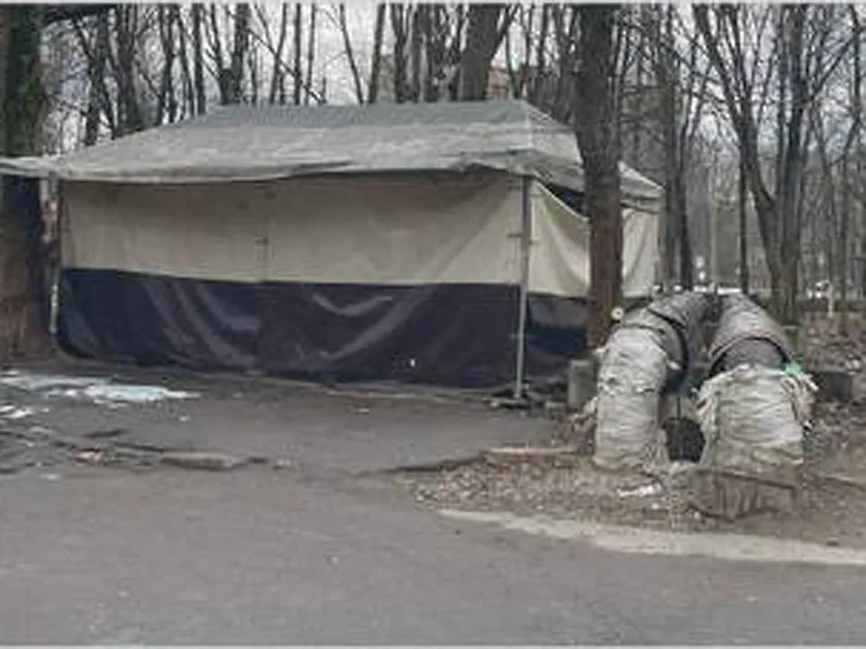 Самовольно установленные палатки портят виды города. Фото: пресс-служба администрации г. о. Щелково