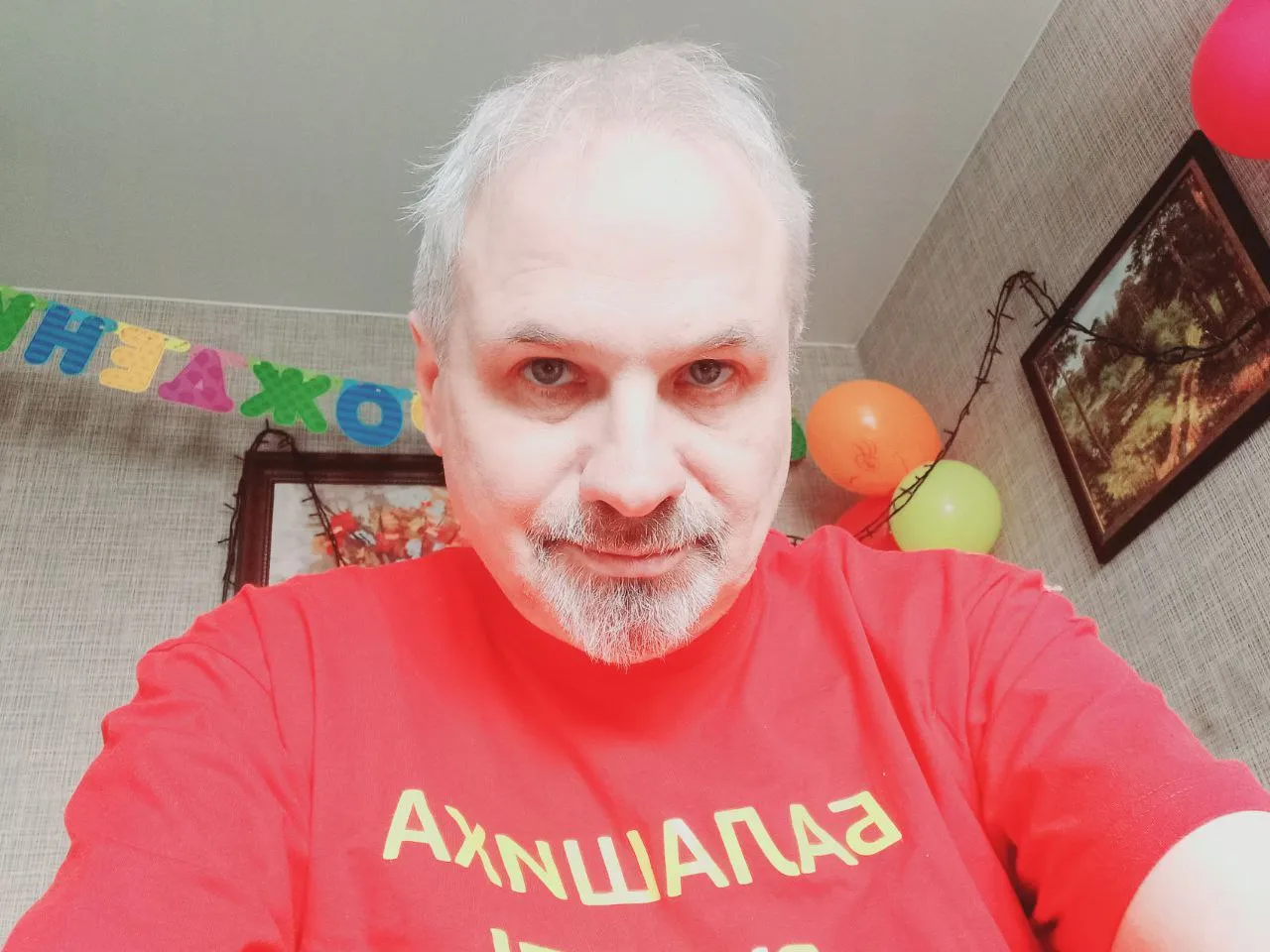 Максим Сергейчев на своем рабочем месте дома. Фото: Максим Сергейчев