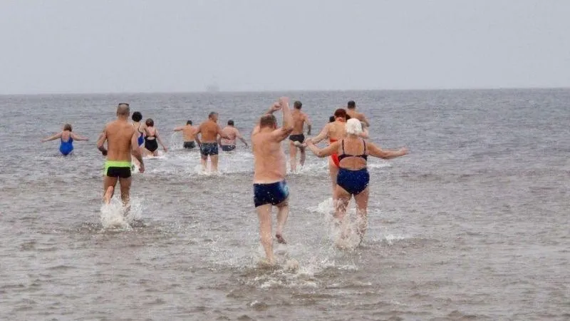 Заплыв моржей в Северодвинске восхитил пользователей соцсетей