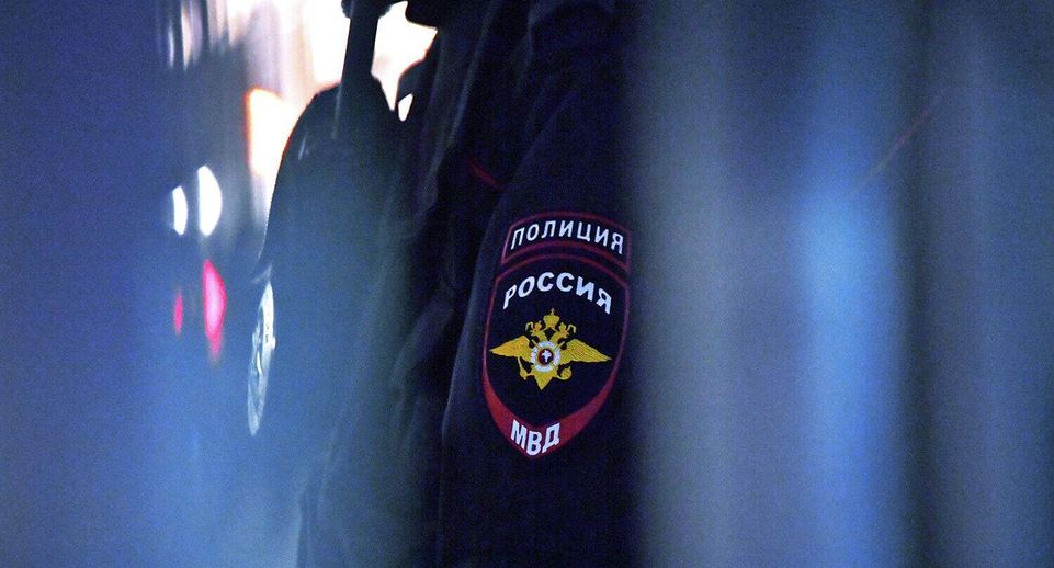 СК: житель Липецка нанес 50 ударов топором и ножом знакомой на глазах ее дочери