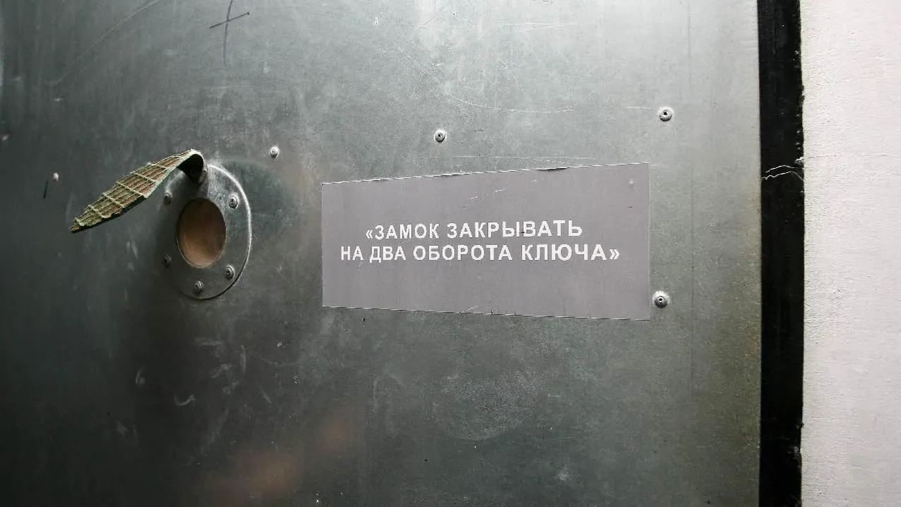 «Кто за нас заступится?»: жена осужденного охранника рассказала, как он спас детей