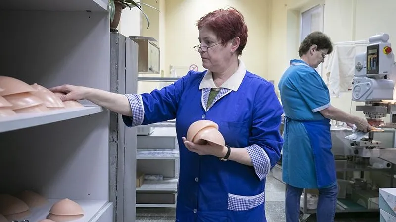 Протезы груди стали самой востребованной продукцией подмосковного завода 