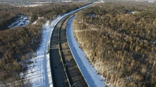 Тросовое ограждение протяженностью 65 км установят на трассе М10 в регионе