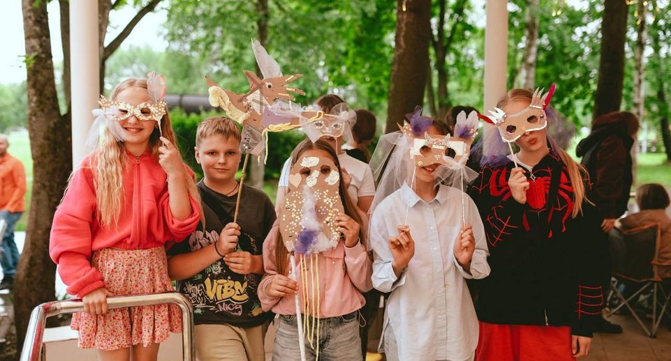 Более 25 тысяч человек посетили фестиваль Ильи Авербуха в Горках Ленинских
