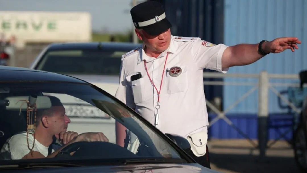 Работу Керченской паромной переправы приостановили – МЧС