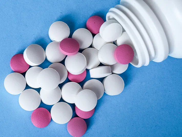 Врач объяснил, почему препараты для ВИЧ-инфицированных так сильно подешевели