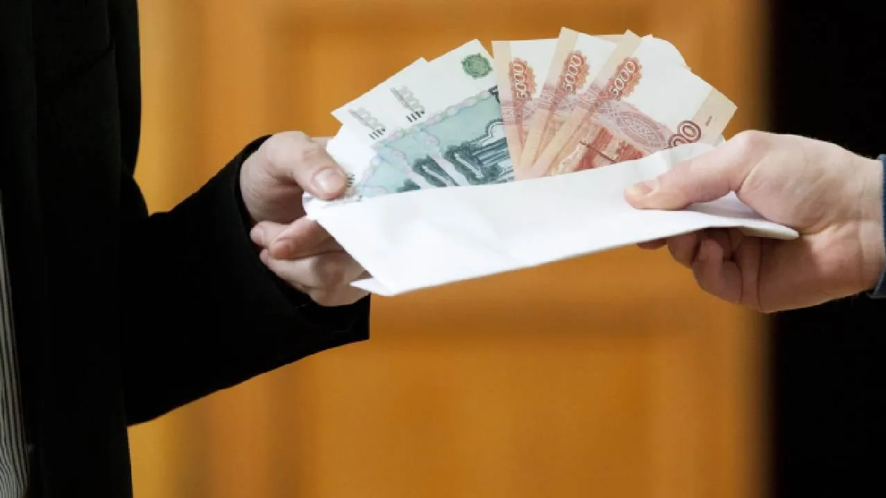 Должностные лица Хабаровского края обвинены во взятке в 82 млн рублей