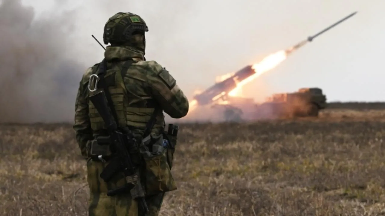 Российские артиллеристы уничтожили гаубицу и миномет на херсонском направлении