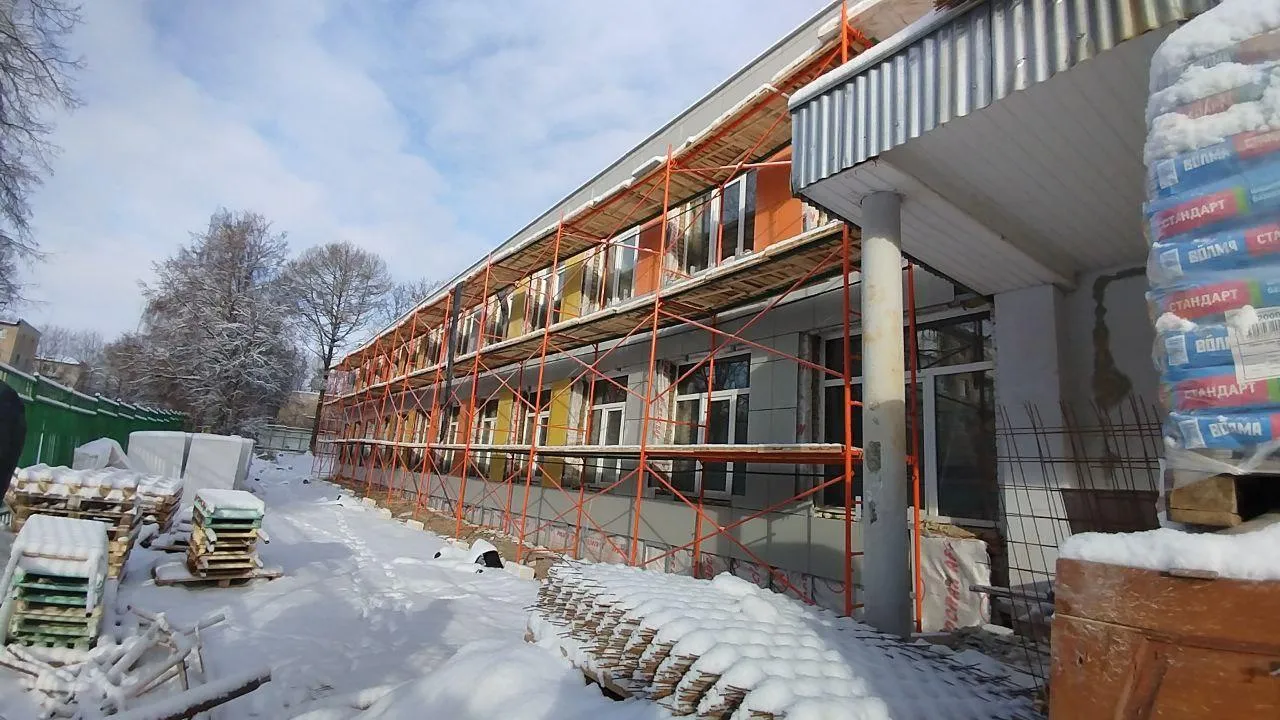 Капремонт Васильчиновской школы в Наро-Фоминске выполнили уже наполовину