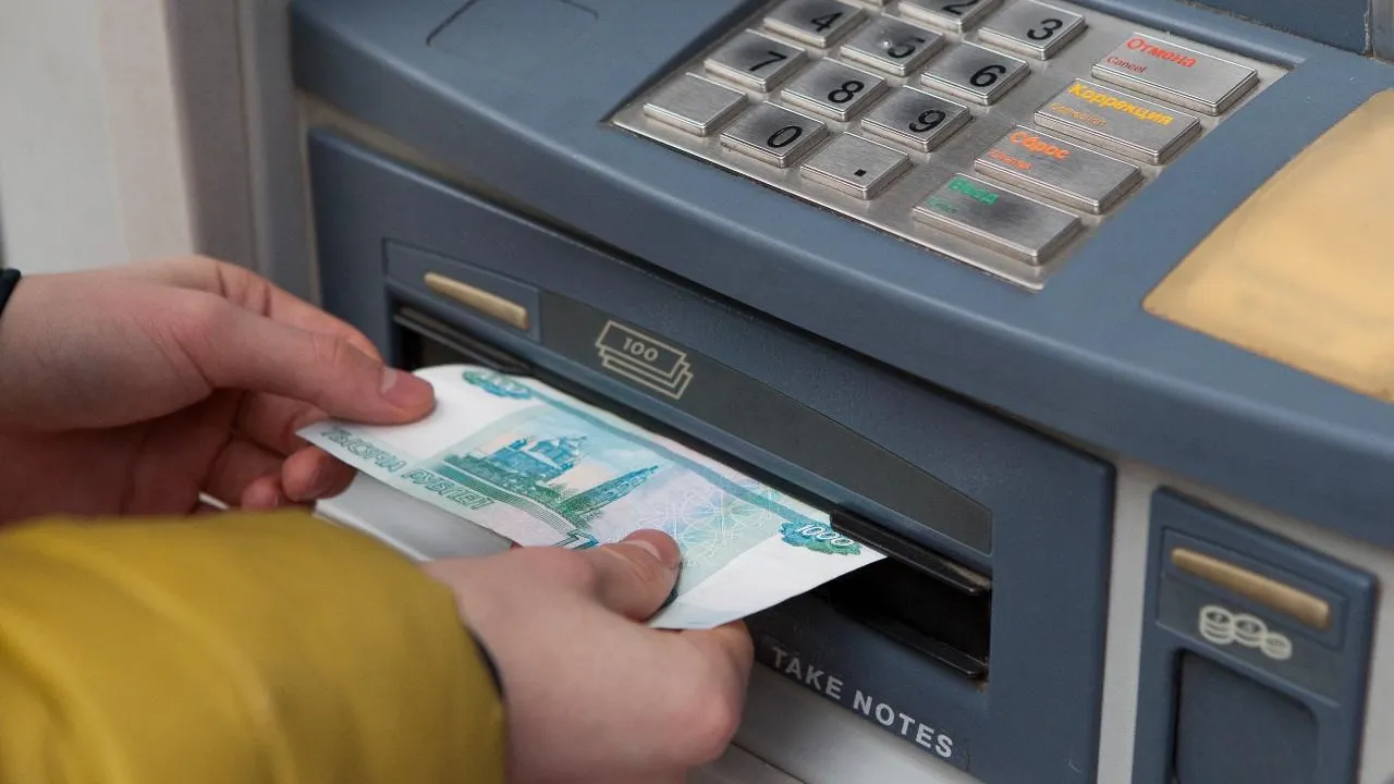 ВТБ: россияне стали чаще менять банки