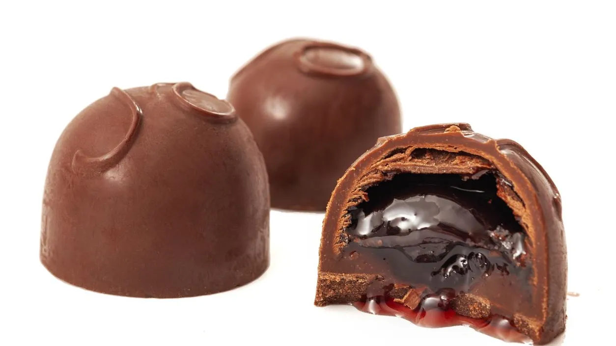 Врач предупредил об опасности шоколадных конфет с алкоголем для подростков