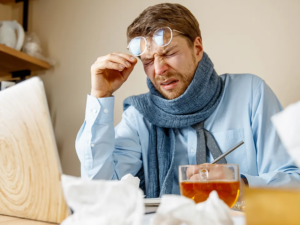 Организм атакует сам себя: какие заболевания и недуги особенно активизировались у людей после пандемии