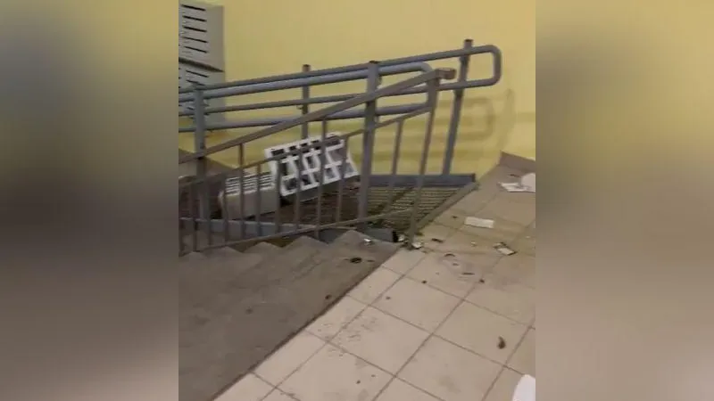 Погром в подъезде многоэтажки ошарашил жителей Балашихи