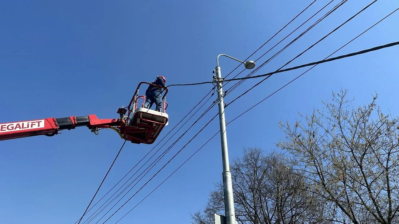 Свыше 40 километров линий электропередачи построили в Подмосковье за три месяца