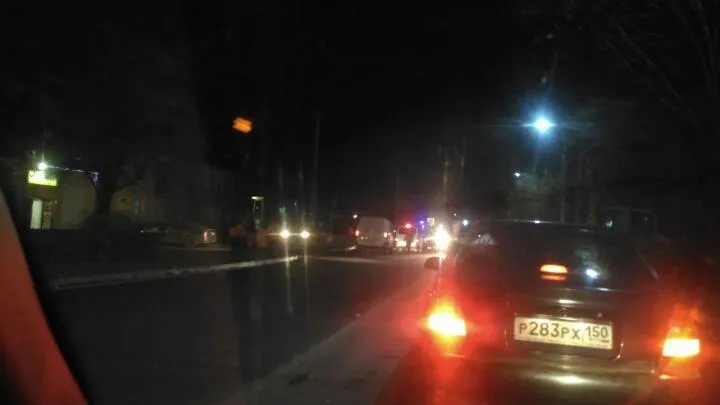 Дорожника затянуло под асфальтоукладчик в Подольске