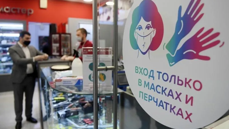 Торг не уместен: как поступают с покупателями без масок в ТЦ Подмосковья