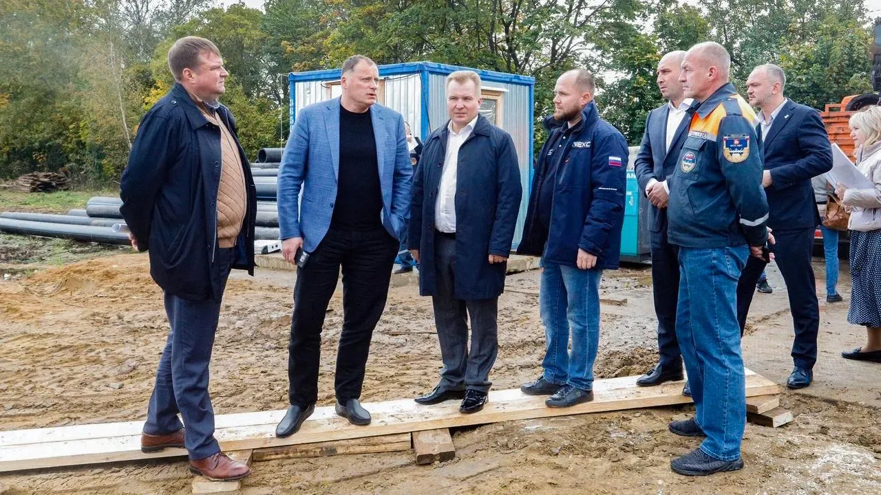 Евгений Хромушин проверил темп работ по строительству водовода в подмосковной Кашире