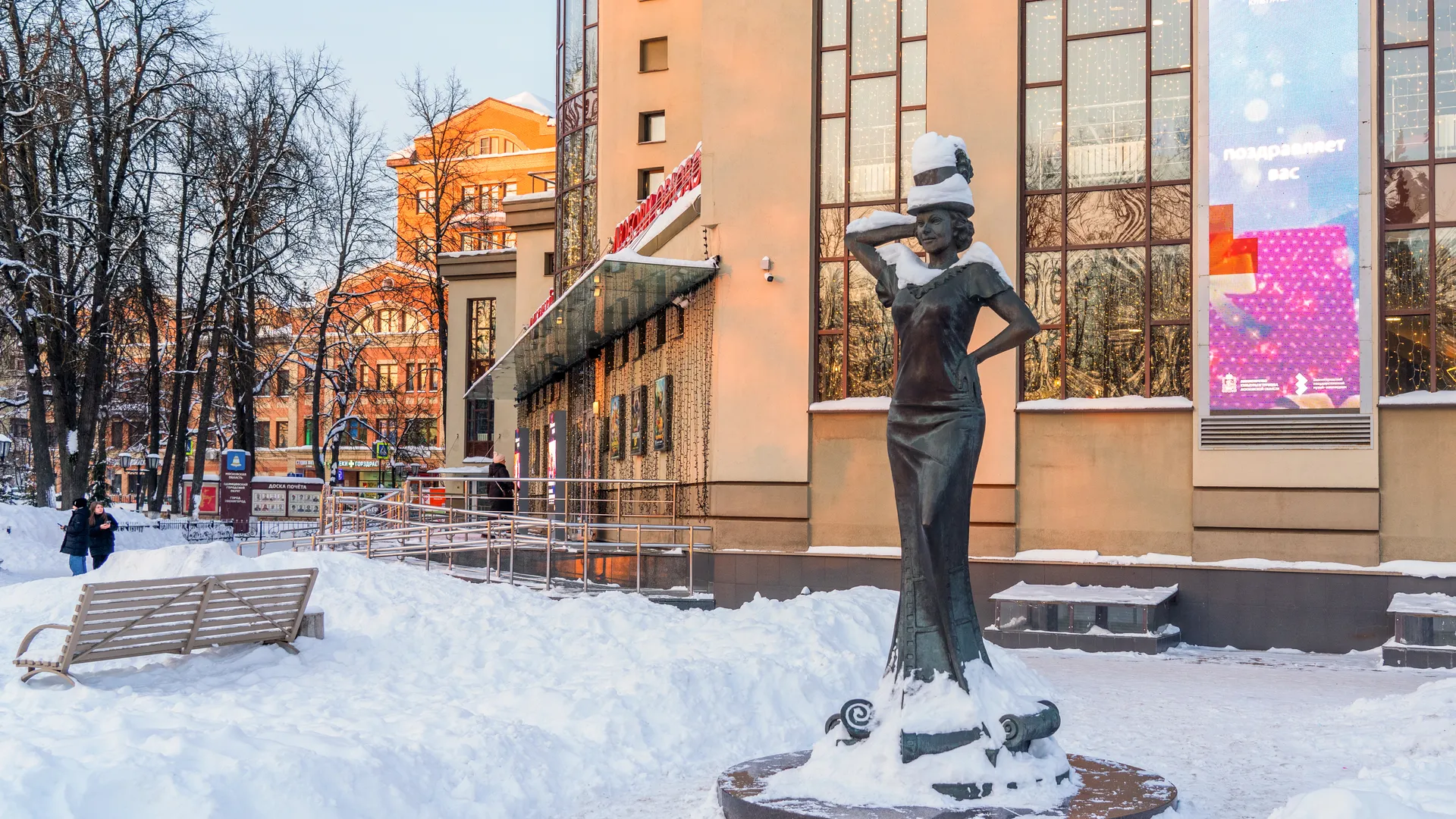 За 290 млн руб. — громоздкий барс, за 2,5 — сидящий Шурале: дорогие и обсуждаемые арт-объекты Казани вызывают критику