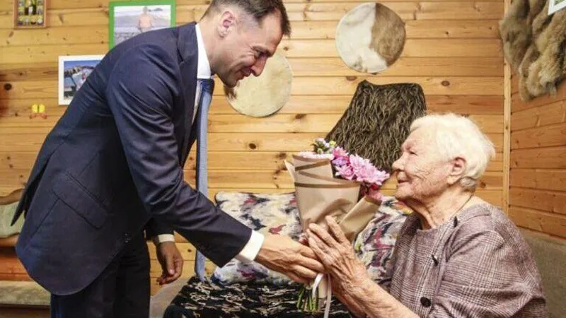 Глава Каширы поздравил жительницу городского округа со 100-летним юбилеем