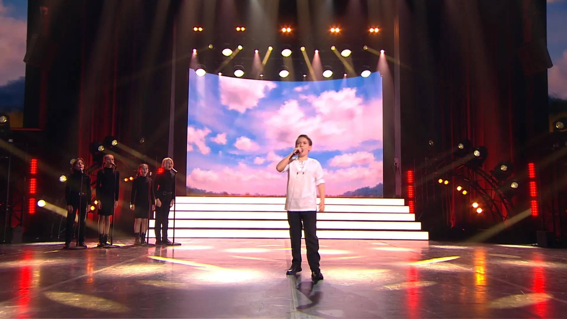 страница национального проекта патриотической песни «Родники. Дети» на странице в социальной сети