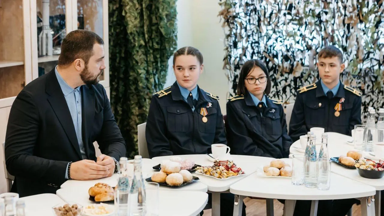 В Чехове ученики Любучанской средней школы оказывают помощь участникам СВО