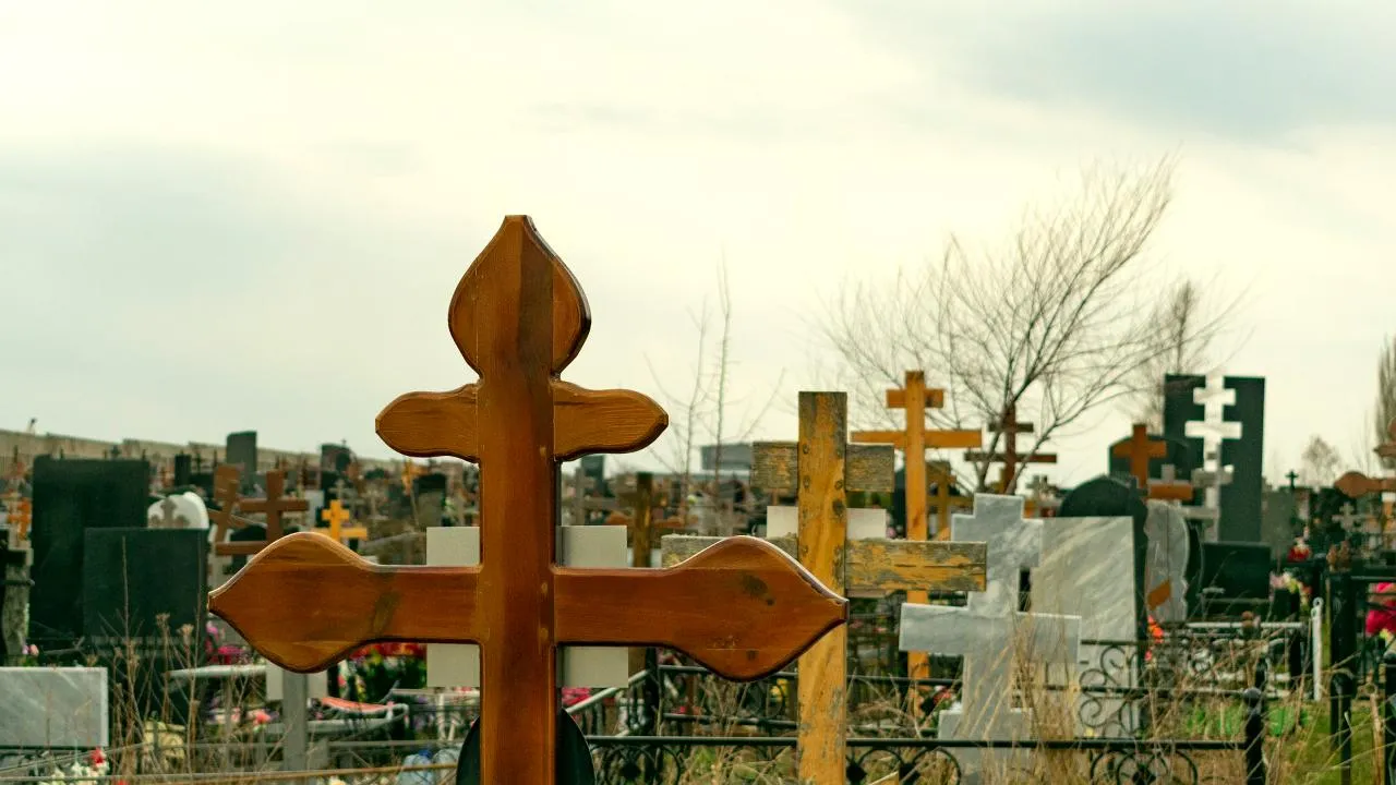 istockphoto.com/axeiz77