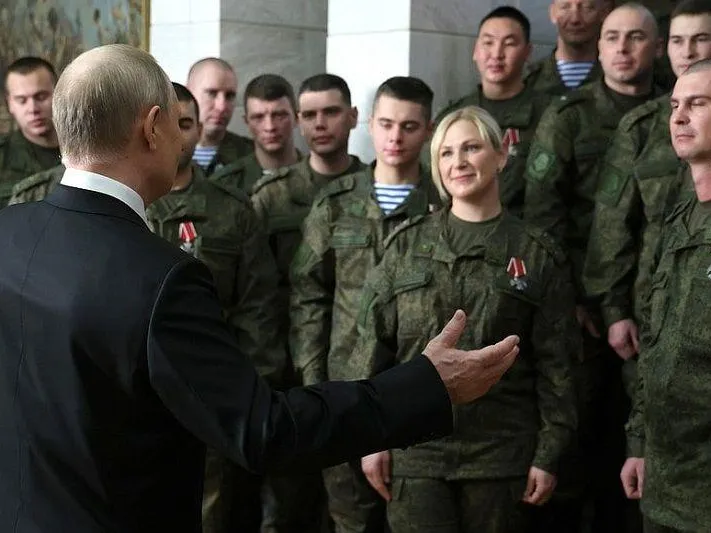 Военная служба может стать самой престижной профессией в России