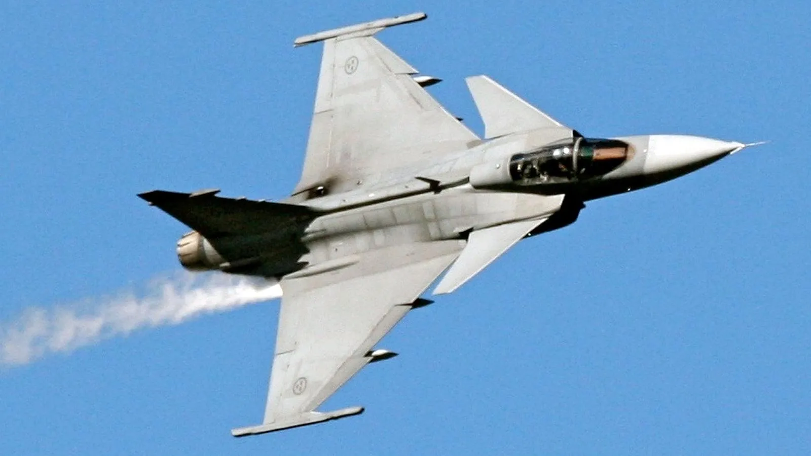 Шведский многоцелевой истребитель четвертого поколения Saab JAS 39 Gripen