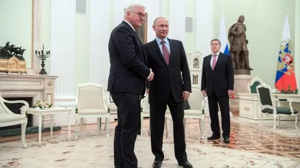 Путин: надеюсь, что визит Штайнмайера поможет укрепить отношения РФ и ФРГ