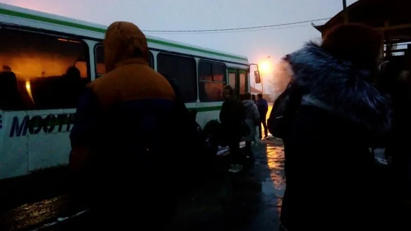 Под Волоколамском пассажиры приняли облако пара за пожар в автобусе 