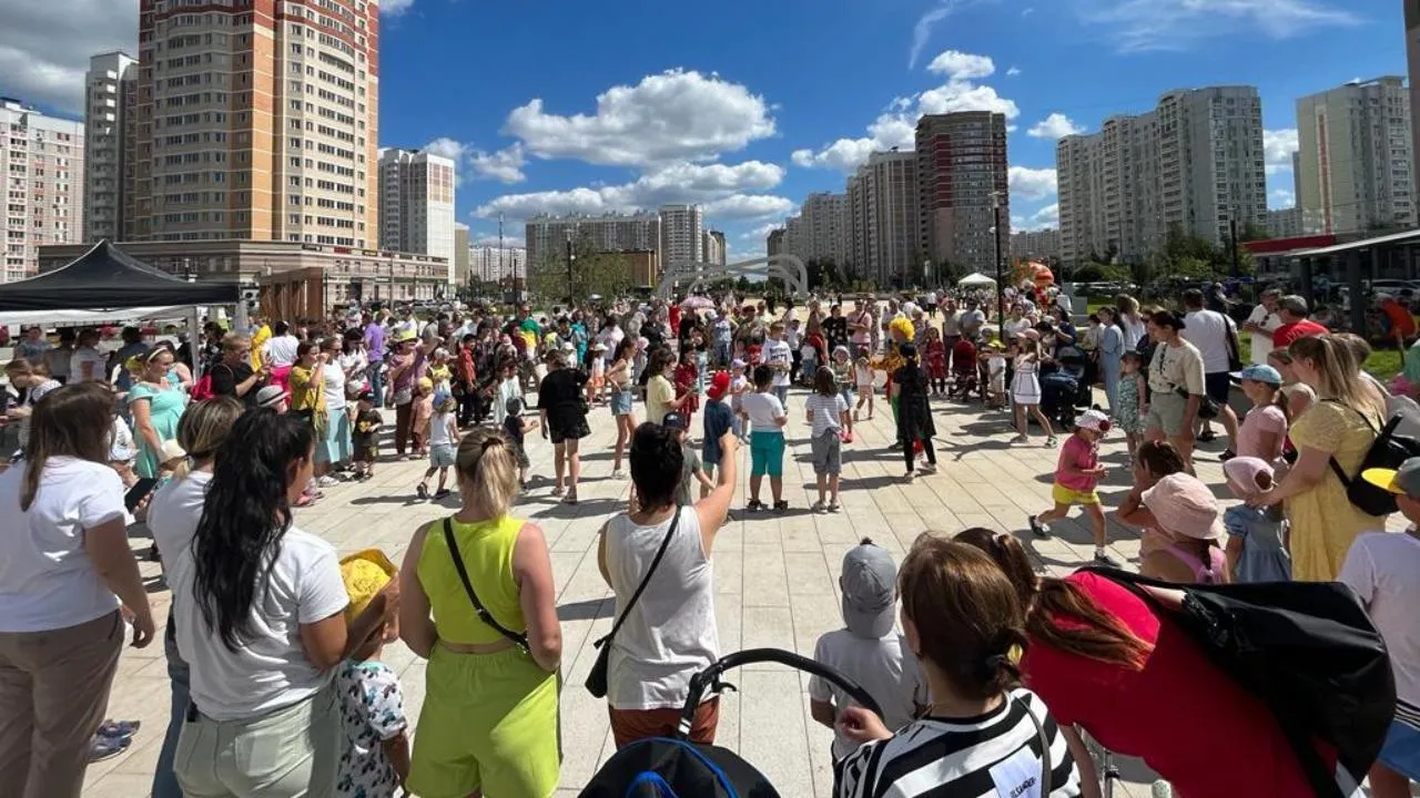 Пешеходную зону по бульвару 65-летия Победы открыли в подмосковном Подольске