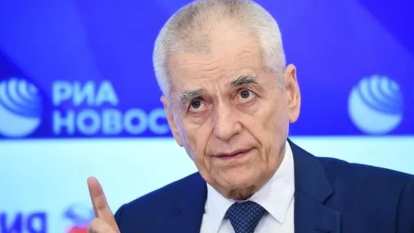 Онищенко рассказал, как бороться с курильщиками