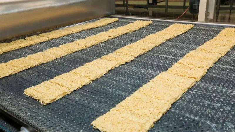 Подмосковная фабрика выпускает более полутора млрд единиц продуктов быстрого приготовления ежегодно
