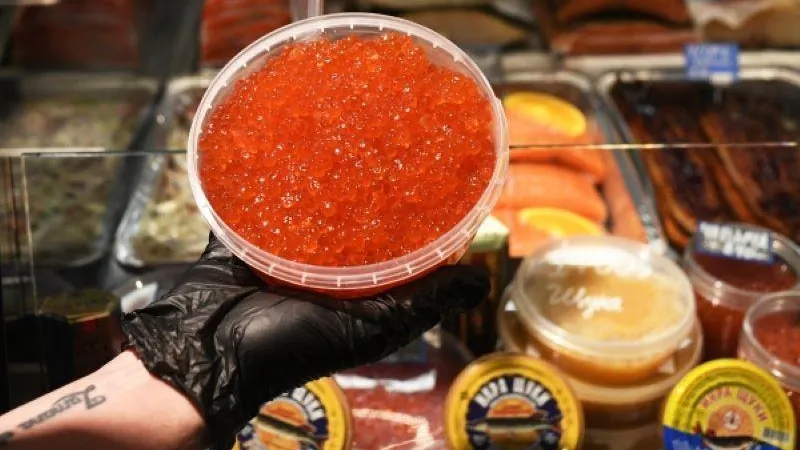 Кета, форель или кижуч – выбираем самую вкусную икру на новогодний стол