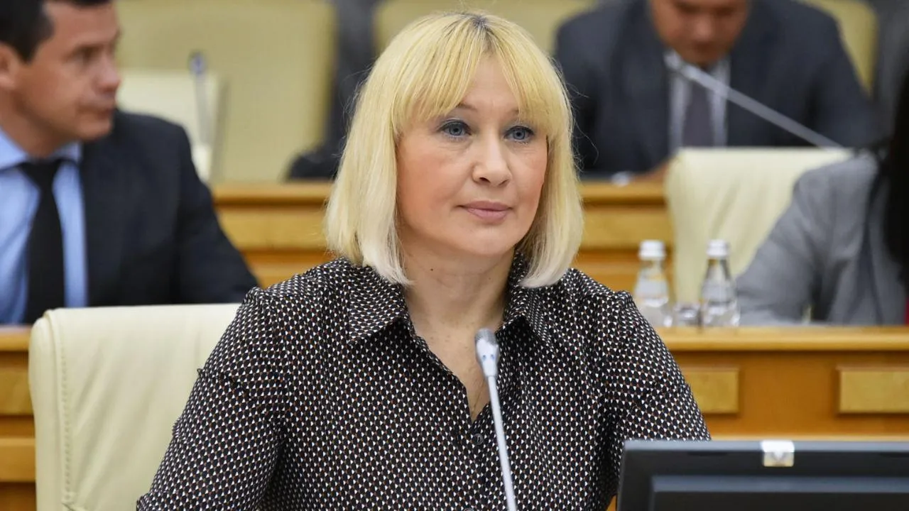 Омбудсмен Подмосковья поздравила заявителя с получением квартиры
