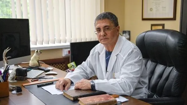 Врач Мясников объяснил, почему нельзя слишком часто пользоваться антибактериальным мылом