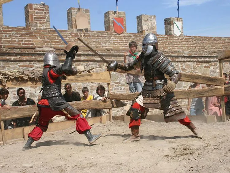 Фото с сайта международного рыцарского фестиваля "Генуэзский шлем"