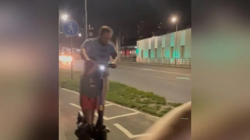 Самокатчик ударил прохожего за просьбу ехать по велодорожке в Балашихе