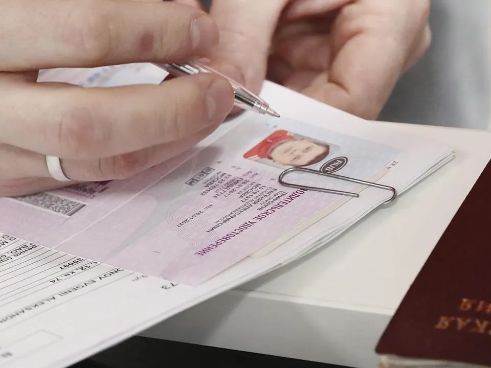 Юрист Капштык объяснил, почему водительские права не являются удостоверением личности