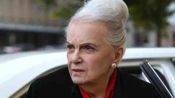 Памятник Быстрицкой привел в ужас ее фанатов